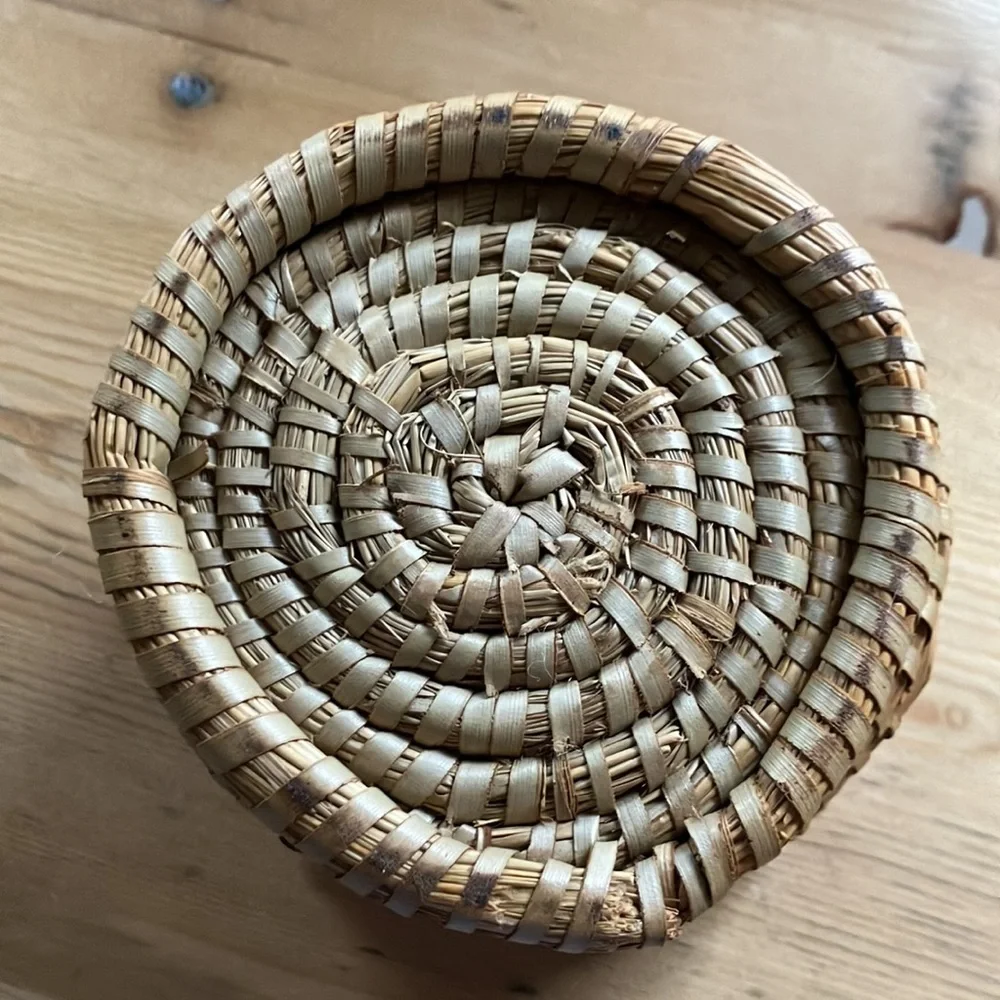 Vintage Handwoven 6”x6” Spiral Grass Basket